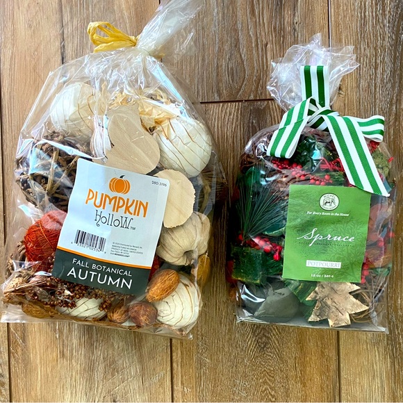 Bundle of Festive Autumn Botanical Pumpkin and Winter Spruce Potpourri Blends - Picture 1 of 4